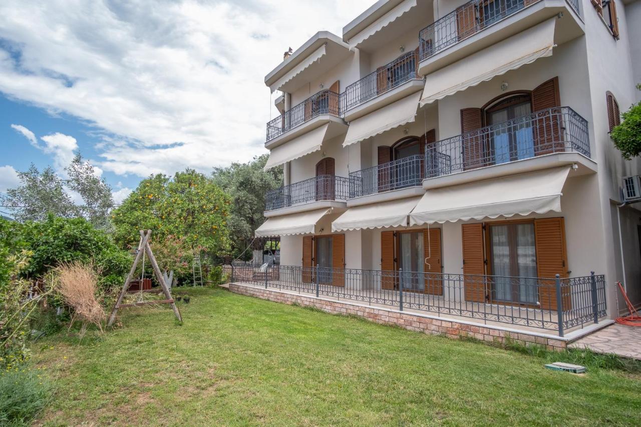 Coral Apartments Parga Exterior photo